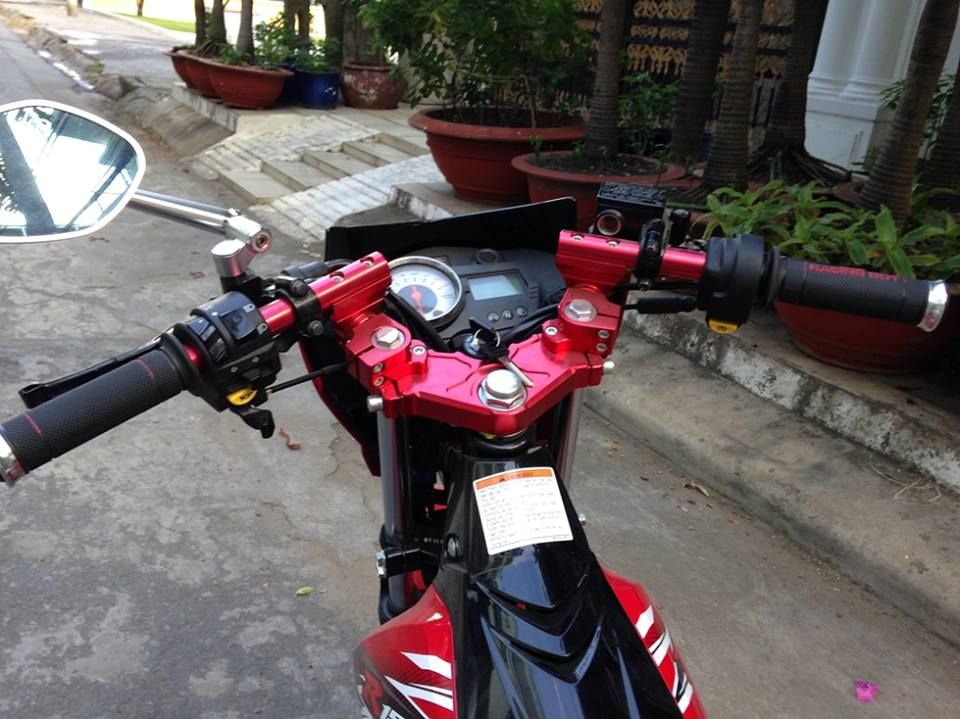 Suzuki RAider 150 đỏ 2014 - 4