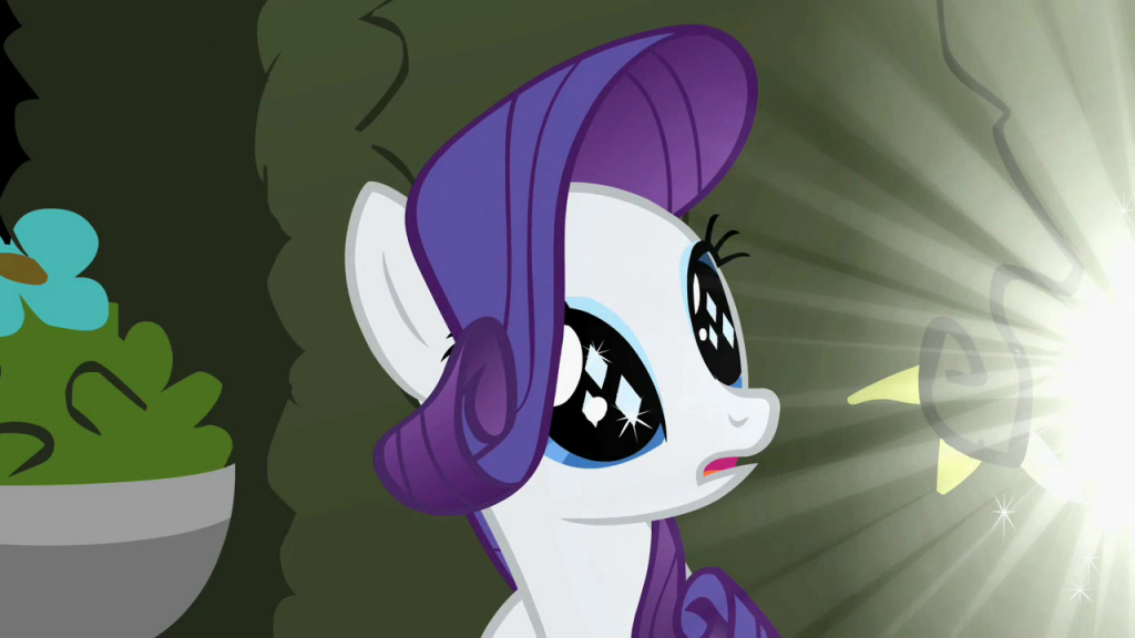 Rarity_sees_the_three_small_diamonds_S2E