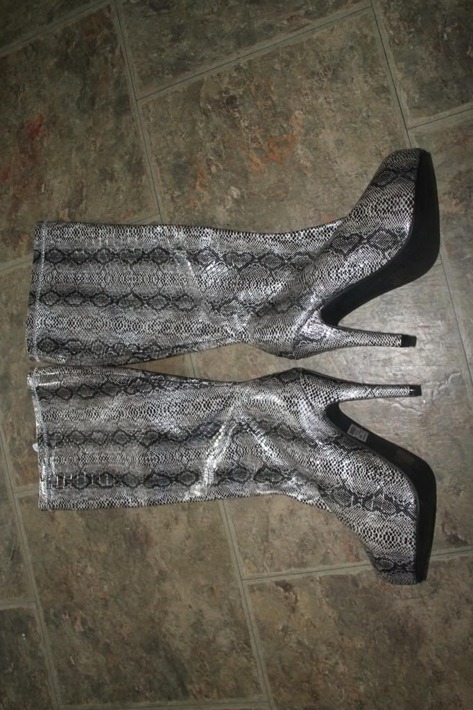 Knee high Snake print boots (size9)