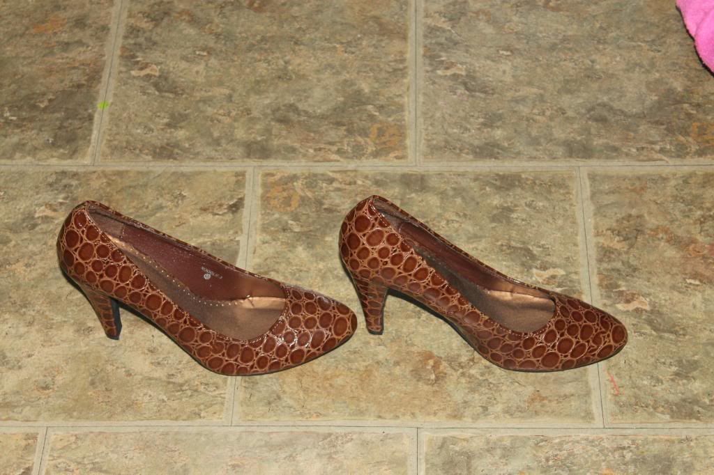 Brown high heels (size10)