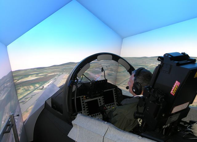 eurofighter_typhoon_cockpit_trainer_zps6