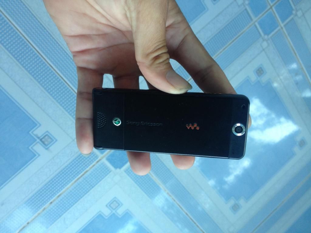 Q9: Cần bán vài em sony chữa cháy ,TM506.J110i.W810i.J132i v.v..v còn vài em  nữa