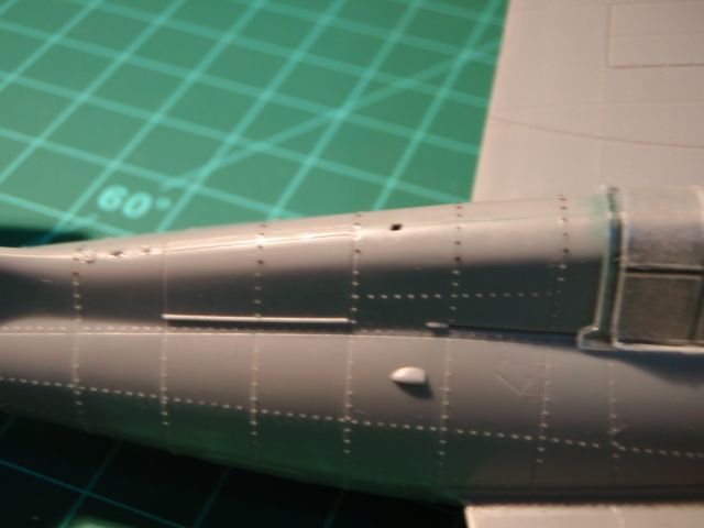 F4F-4-rivets_zps73f25658.jpg