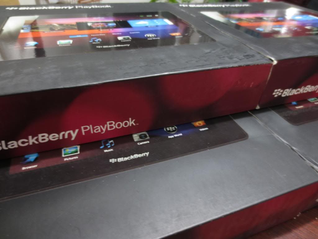 BlackBerry PlayBook Giá Cực Rẻ Chỉ 1tr900k Mời Anh Em - Hàng Mới 100%
