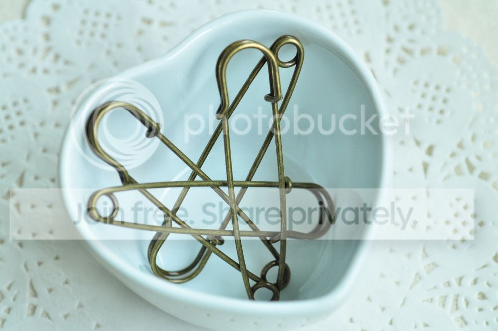 decorative kilt pins